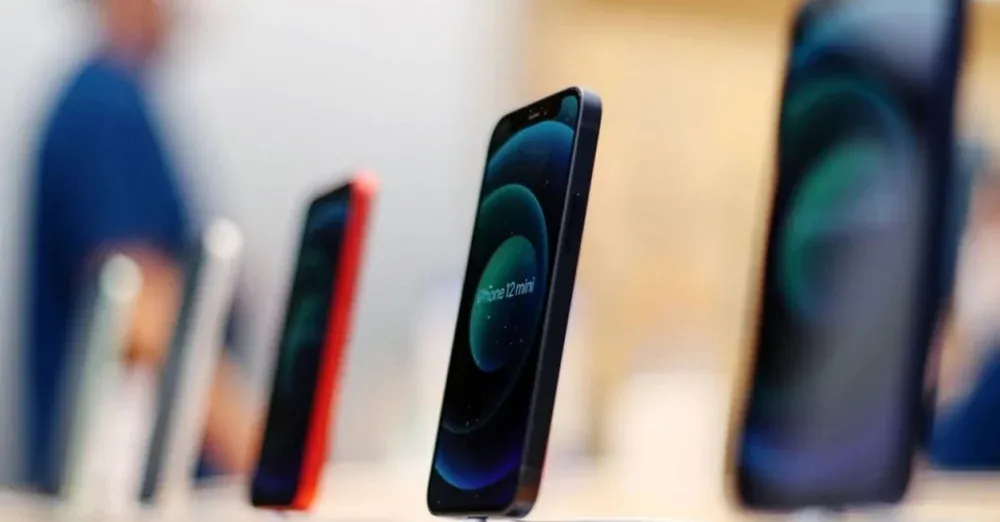 Apple overtakes Huawei to become world’s second largest phone company