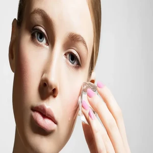 Five benefits of rubbing ice on your face